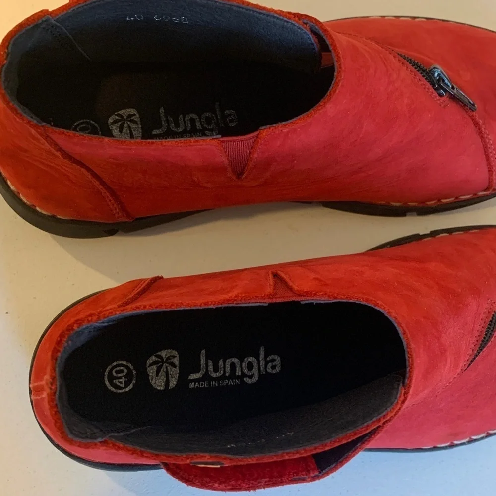 Jungla Women’s Size 40 (9-9.5) Red Nubuck Suede Wrap Around Zip Ankle Boots